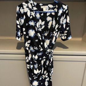 Maternity Wrap Dress- Comfortable & Pretty!